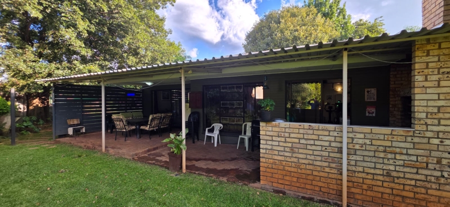 3 Bedroom Property for Sale in Flamwood North West